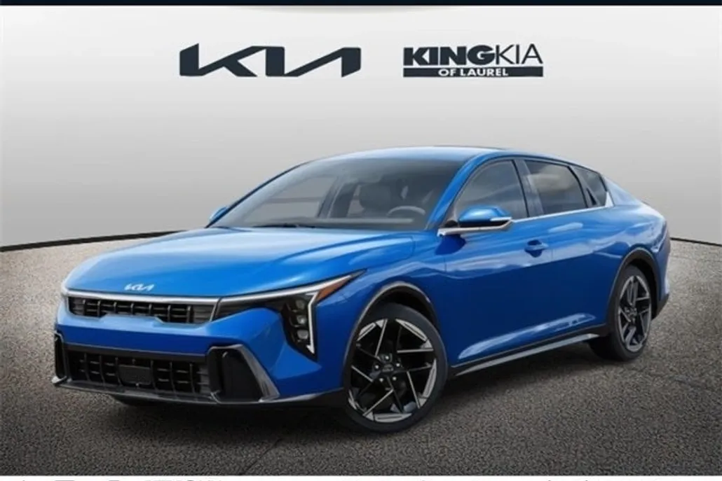 2025 Kia K4 GT-Line photo 1