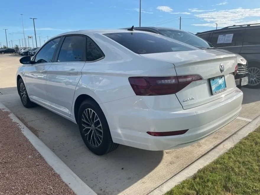 2020 Volkswagen Jetta SE photo 1