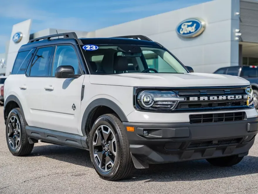 2023 Ford Bronco Sport Outer Banks photo 1