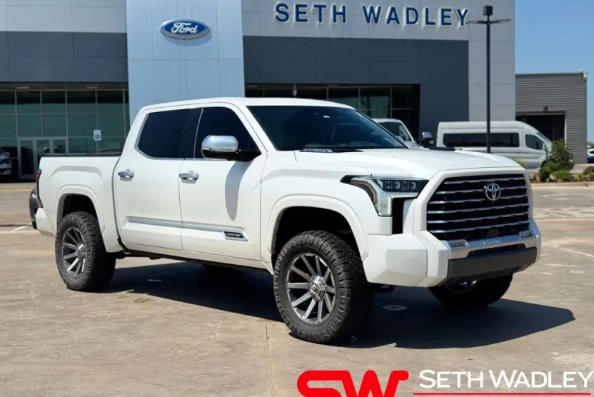 2023 Toyota Tundra CapStone photo 1