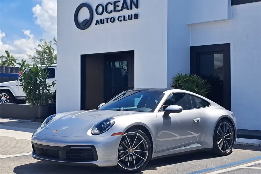 2022 Porsche 911 4 photo 1