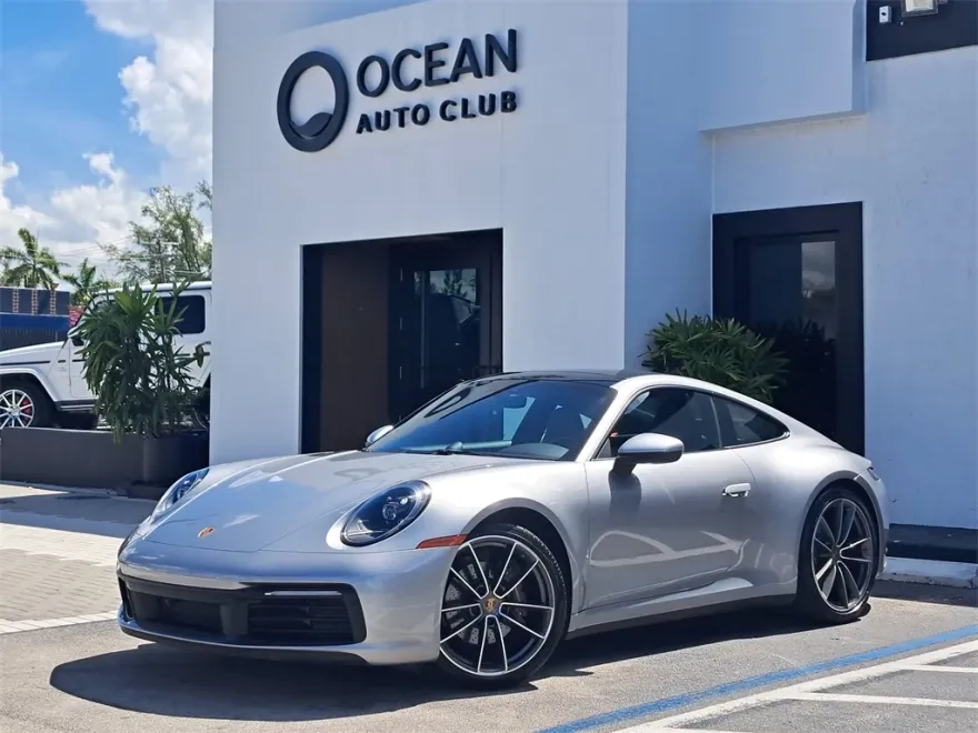 2022 Porsche 911 4 photo 1