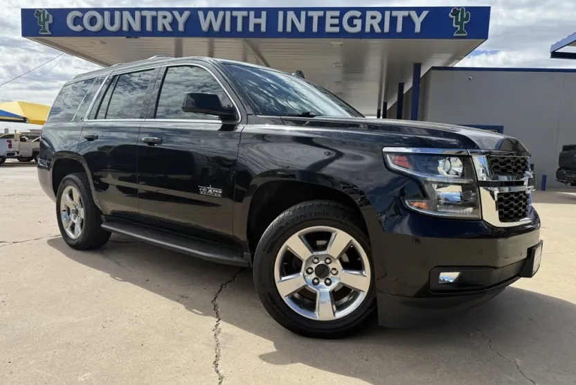 2020 Chevrolet Tahoe LT photo 1
