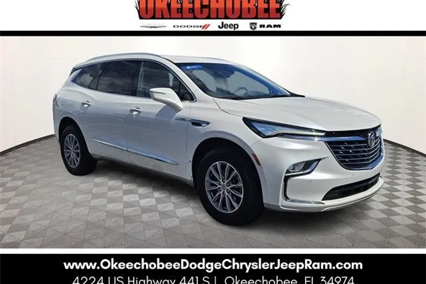 2023 Buick Enclave Essence photo 1