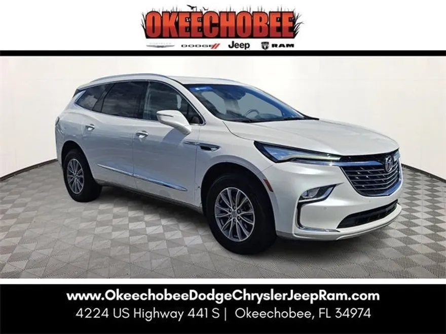 2023 Buick Enclave Essence photo 1