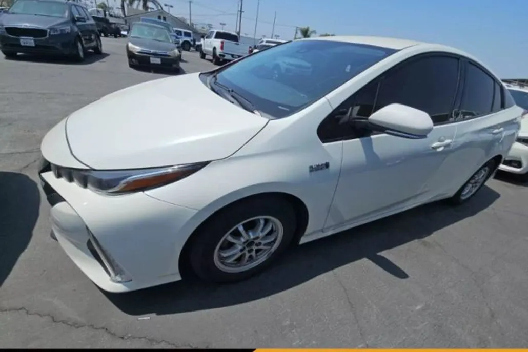 2019 Toyota Prius Prime photo 1