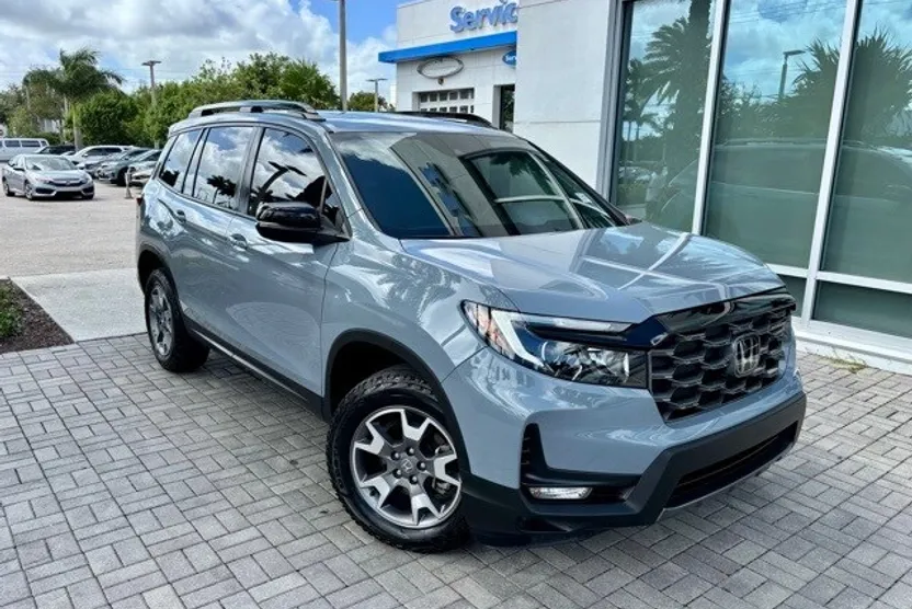 2023 Honda Passport TrailSport photo 1