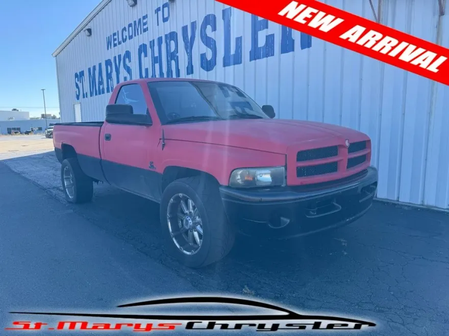 2002 Dodge Ram ST photo 1