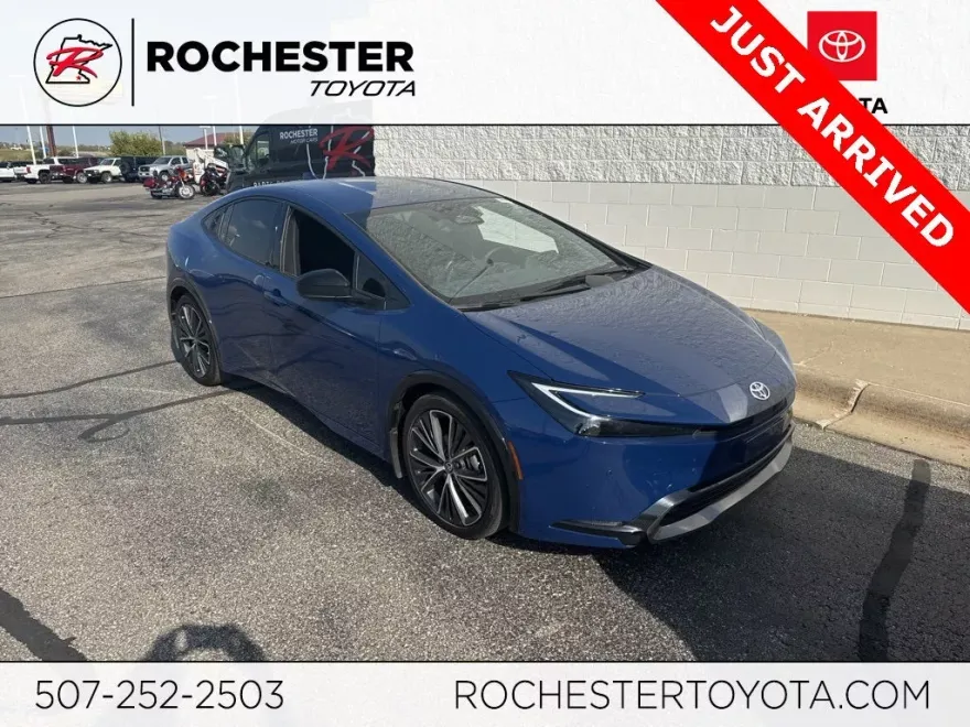 2024 Toyota Prius XLE photo 1