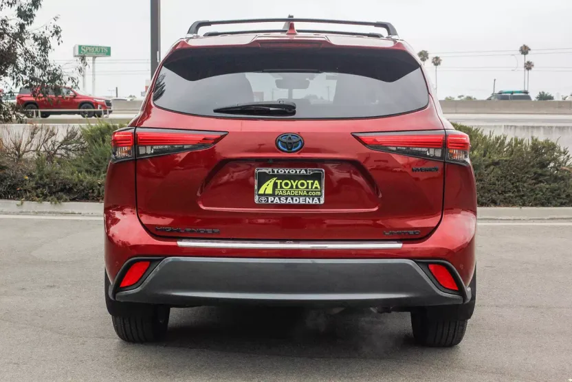 2021 Toyota Highlander Limited Hybrid photo 1