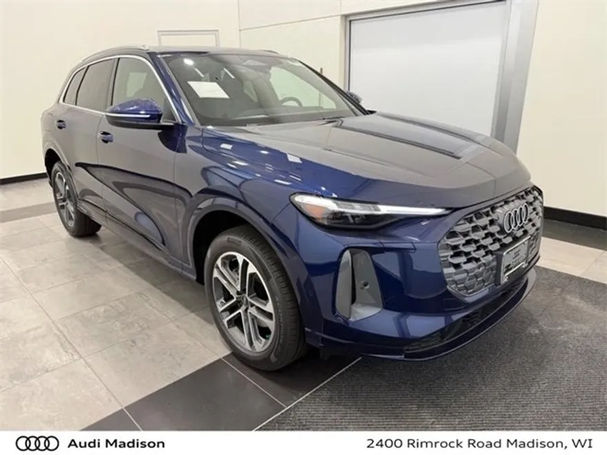 2025 Audi Q5 2.0T Premium Plus photo 1