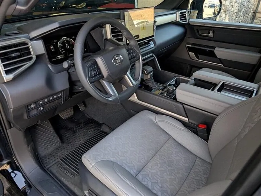 2025 Toyota Tundra Limited photo 1