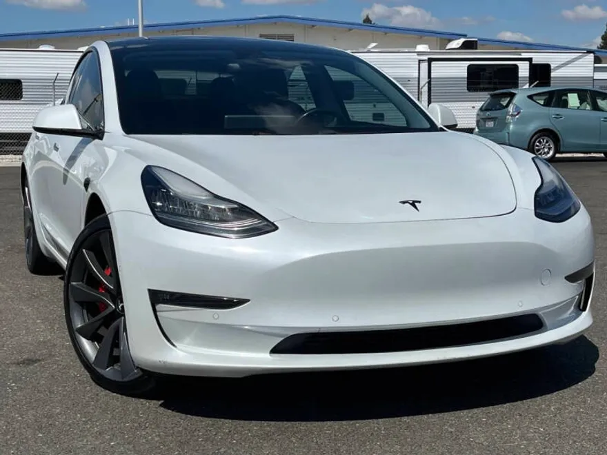 2019 Tesla Model 3 Performance photo 1