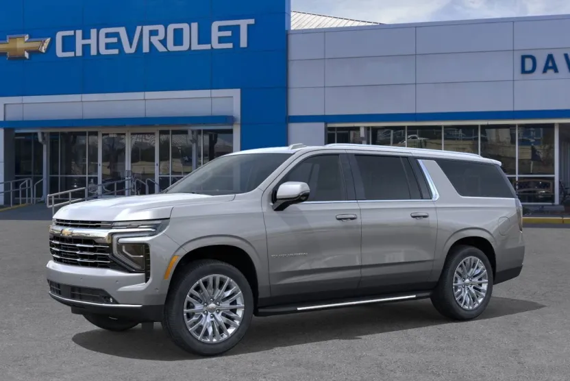 2026 Chevrolet Suburban LT photo 1