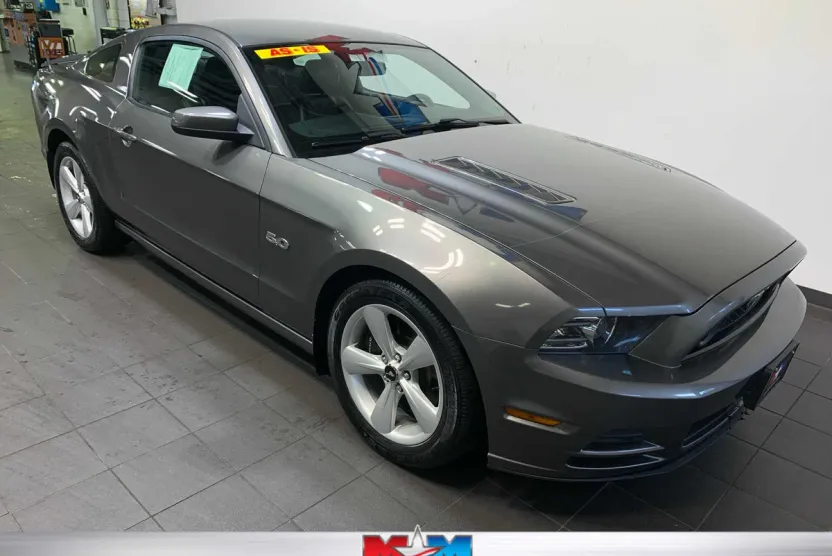 2014 Ford Mustang GT photo 1