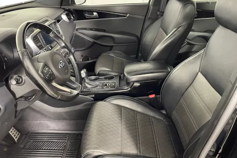 2016 Kia Sorento SX Limited photo 1