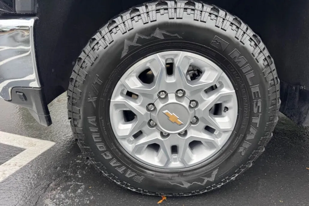 2021 Chevrolet Silverado 3500HD LTZ photo 1