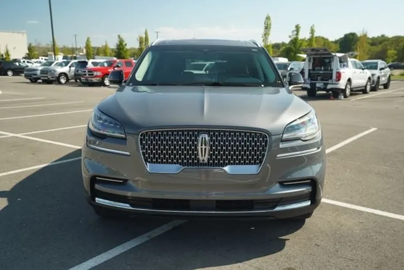2023 Lincoln Aviator Reserve photo 1
