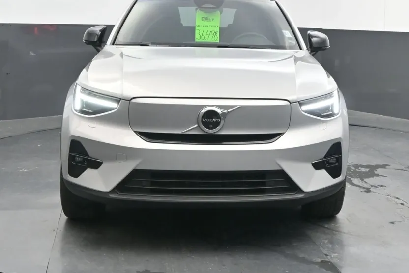 2023 Volvo XC40 Recharge Ultimate photo 1