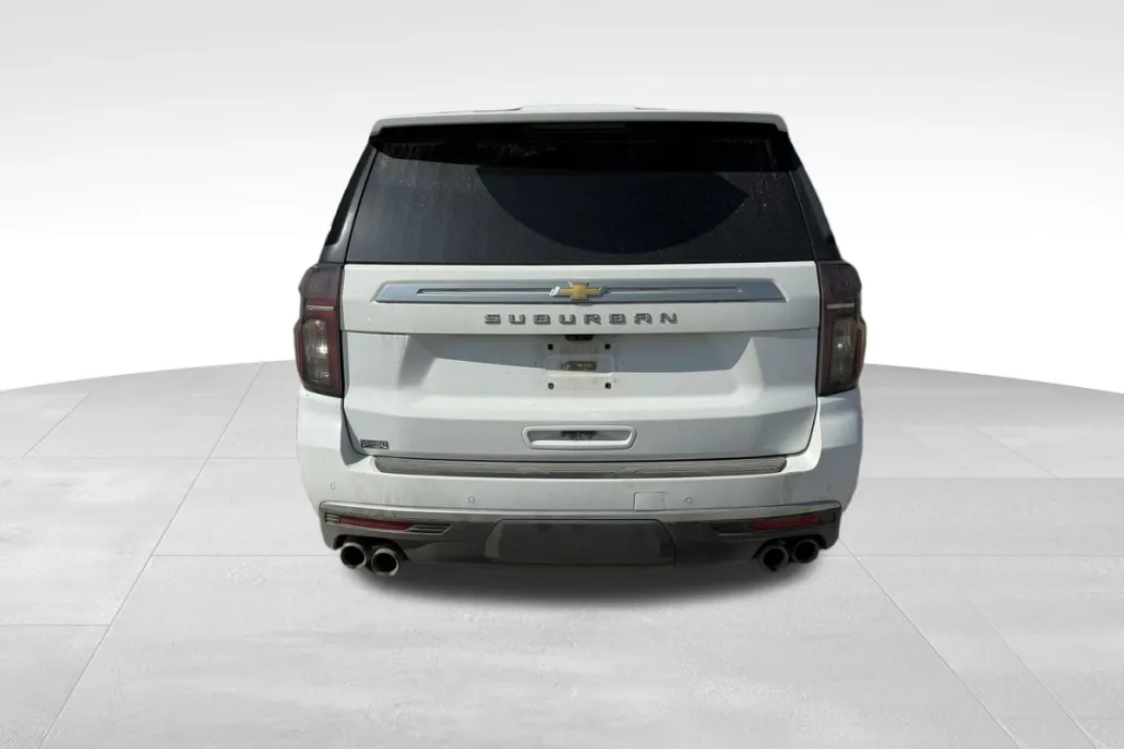 2024 Chevrolet Suburban High Country photo 1