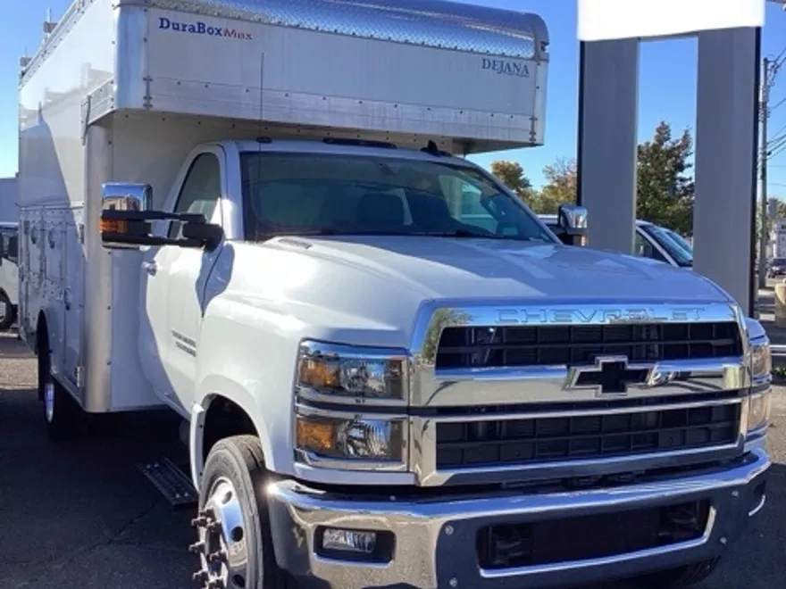2023 Chevrolet Silverado 5500HD Work Truck photo 1