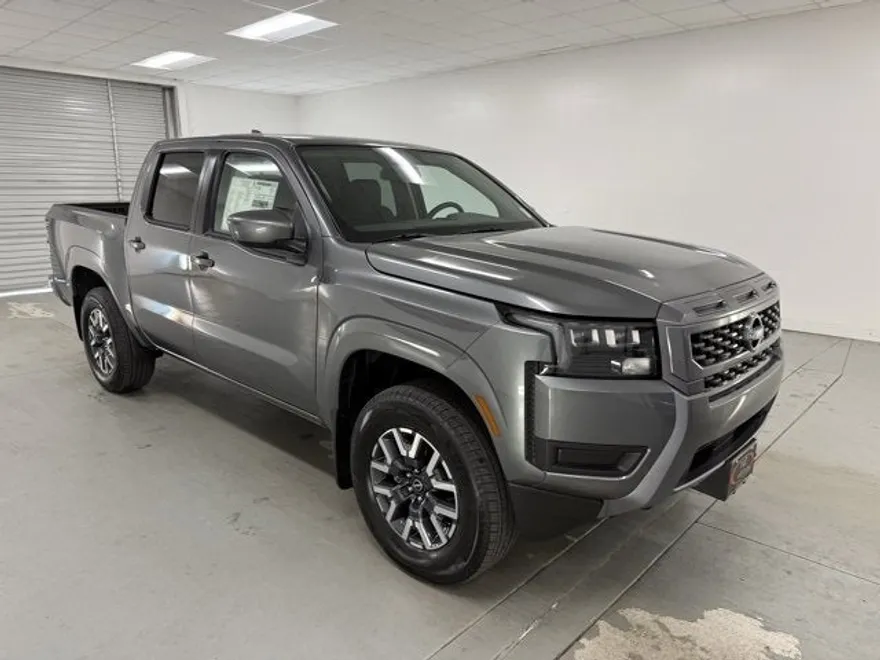 2026 Nissan Frontier Crew Cab SV photo 1