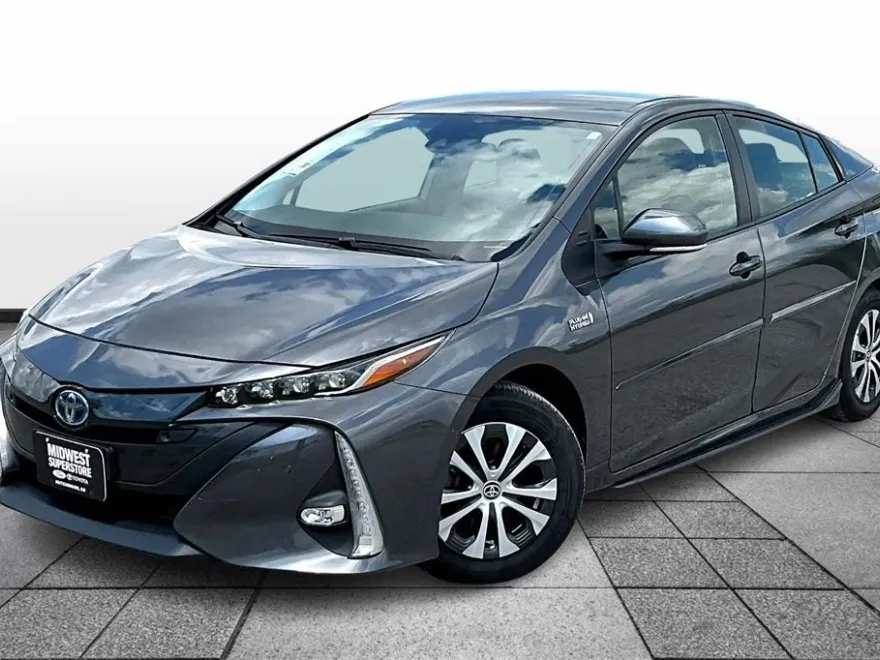 2022 Toyota Prius Prime Limited photo 1