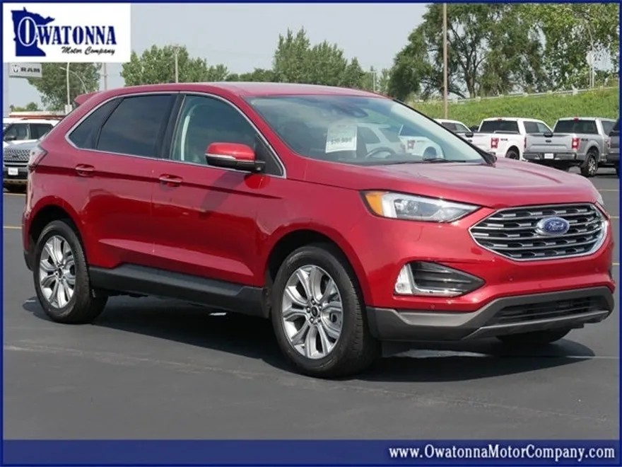 2024 Ford Edge Titanium photo 1