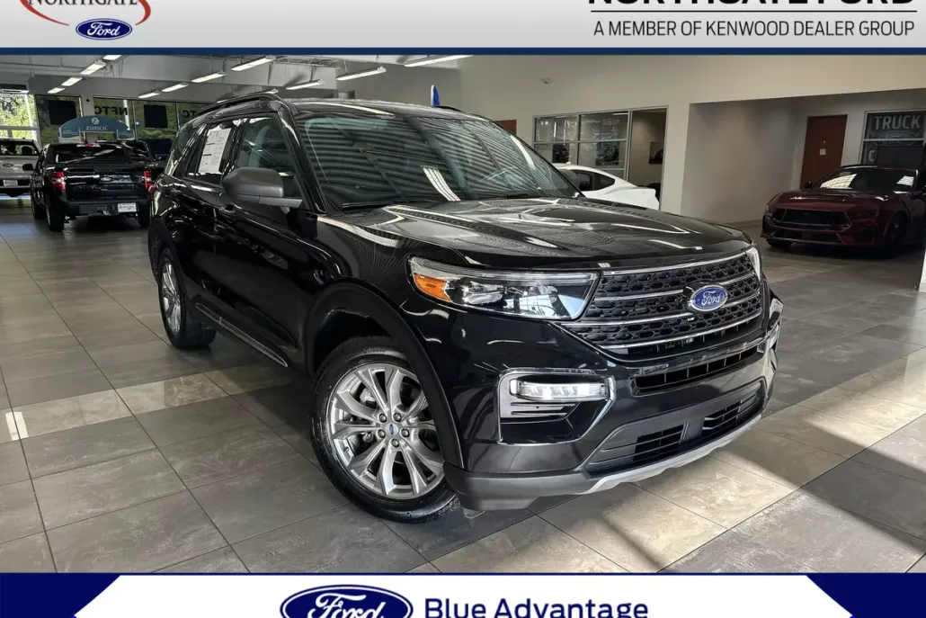 2022 Ford Explorer XLT photo 1