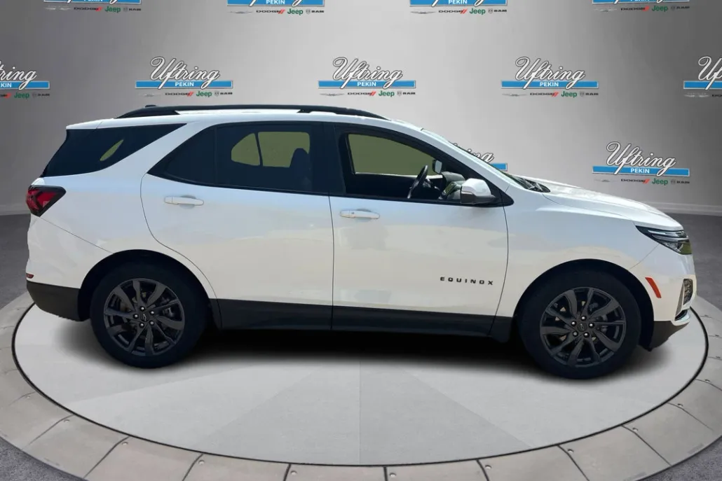2022 Chevrolet Equinox RS photo 1