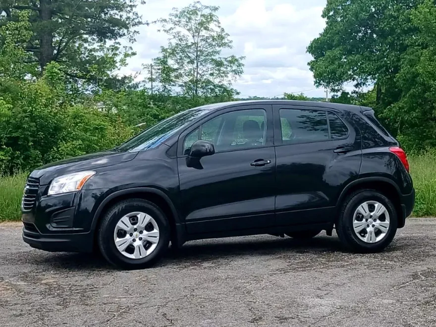 2016 Chevrolet Trax LS photo 1