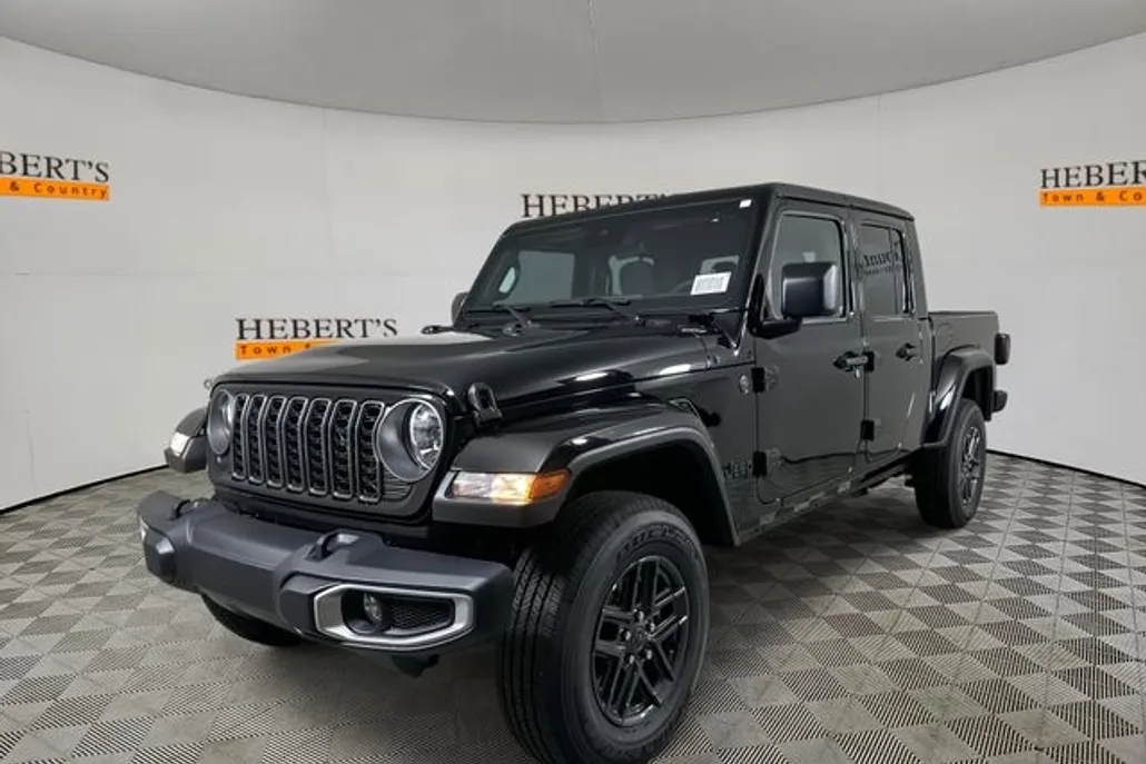 2025 Jeep Gladiator Sport S photo 1