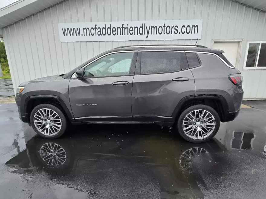 2022 Jeep Compass Limited photo 1