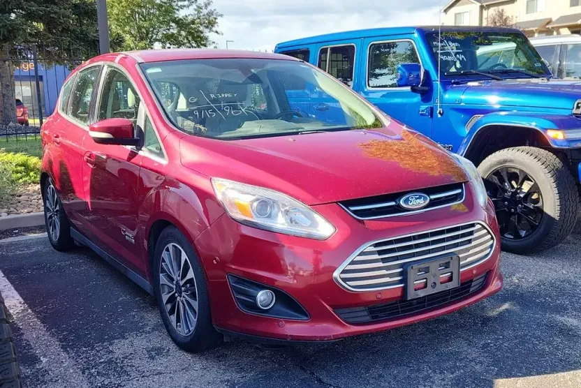 2017 Ford C-Max Energi Titanium photo 1