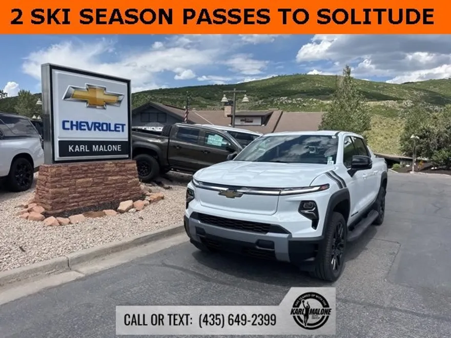2025 Chevrolet Silverado EV LT photo 1