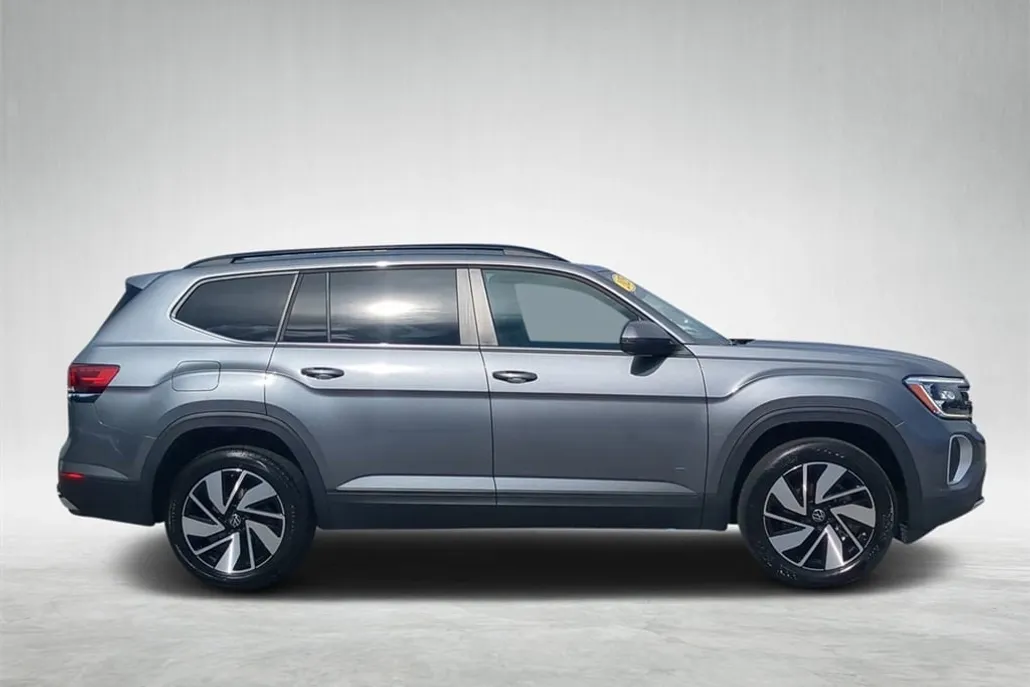2025 Volkswagen Atlas SE Technology photo 1
