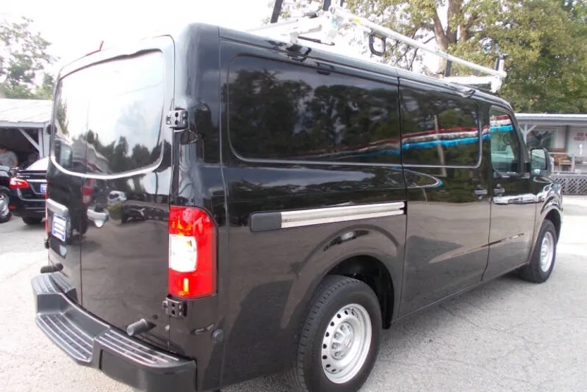 2018 Nissan NV2500 HD S photo 1