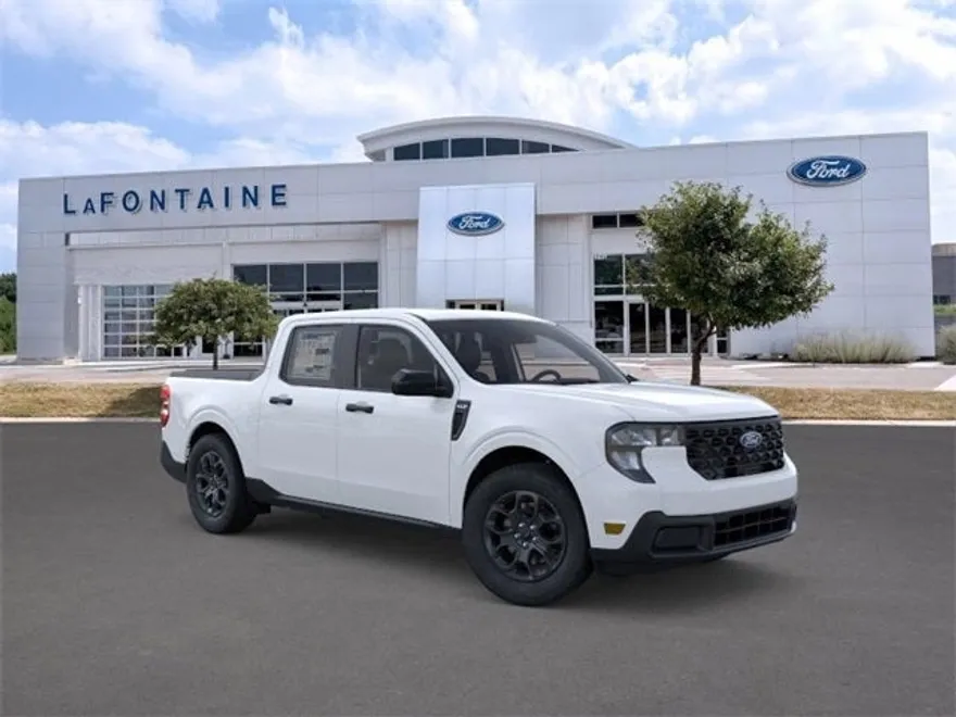 2025 Ford Maverick XLT photo 1