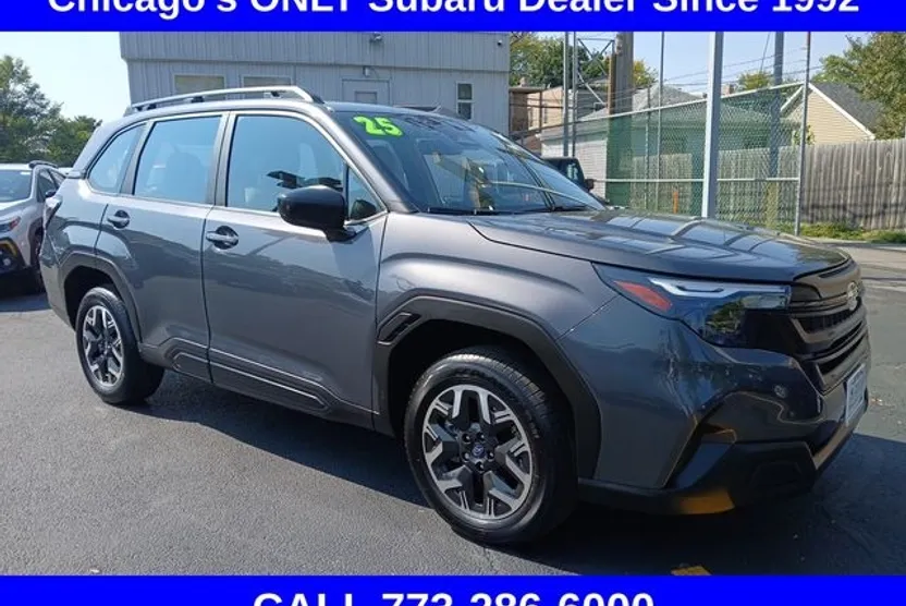 2025 Subaru Forester Base photo 1