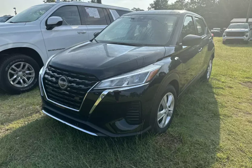 2024 Nissan Kicks S photo 1