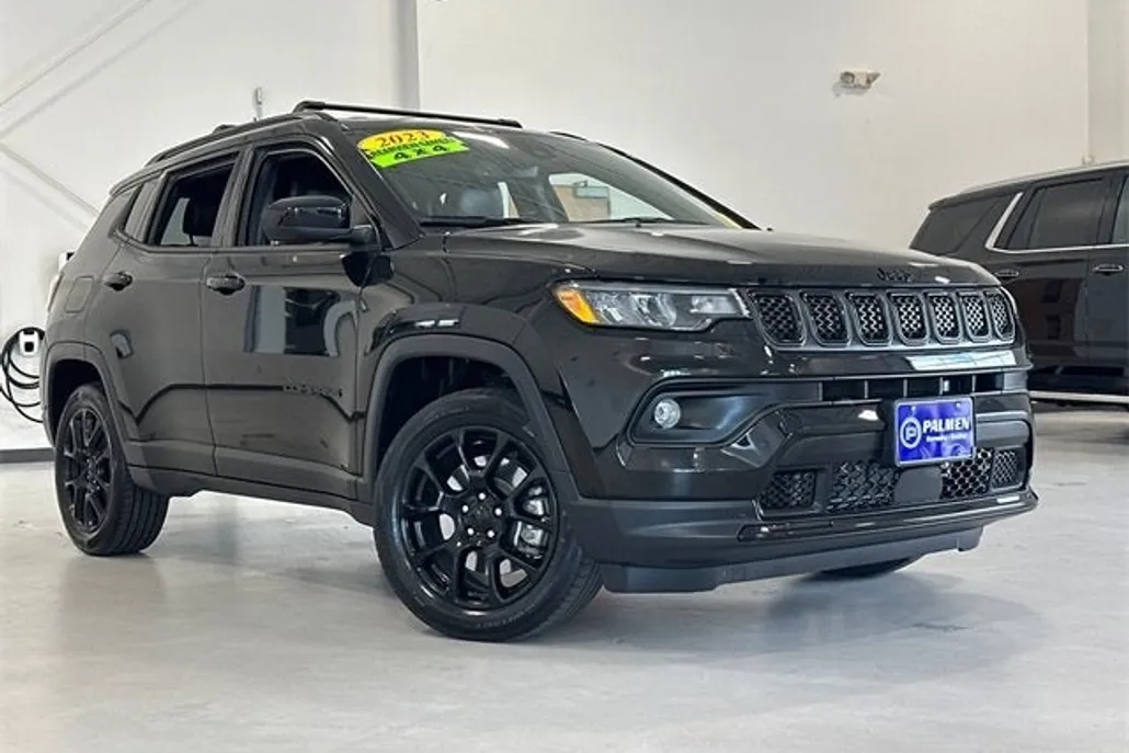 2023 Jeep Compass Altitude photo 1