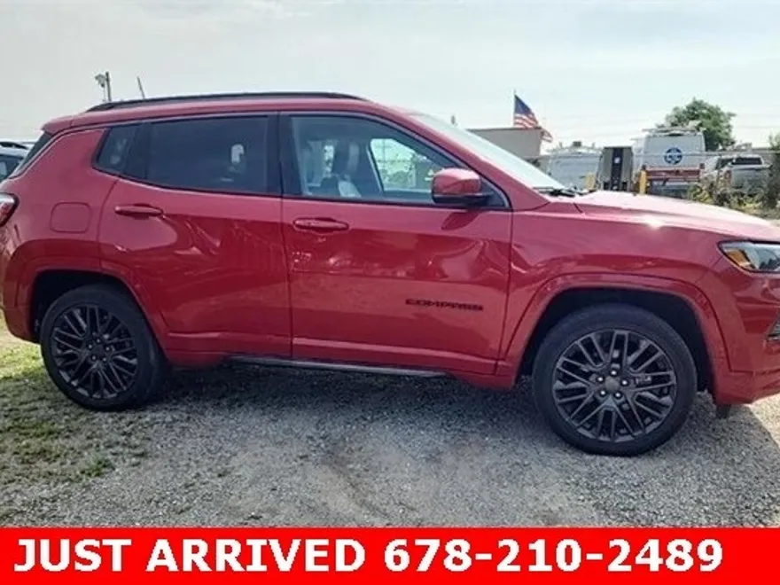 2022 Jeep Compass Limited photo 1