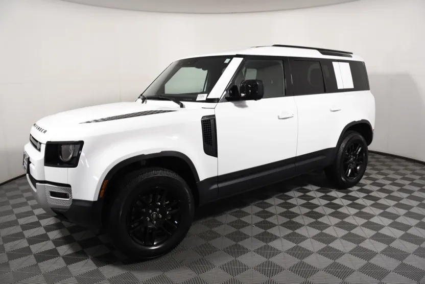 2025 Land Rover Defender 110 S photo 1