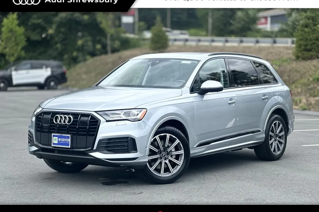 2023 Audi Q7 45 Premium Plus photo 1