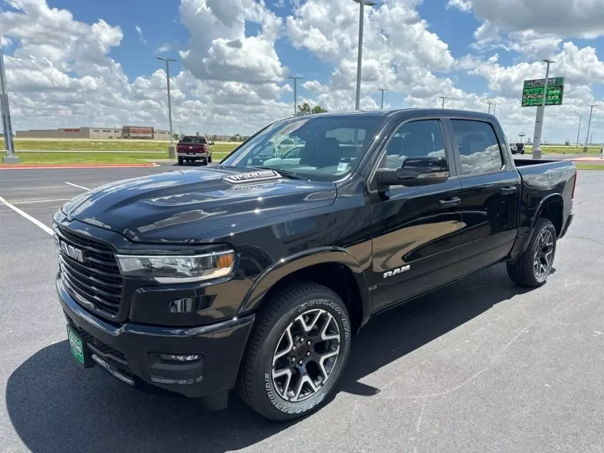 2025 Ram 1500 Laramie photo 1