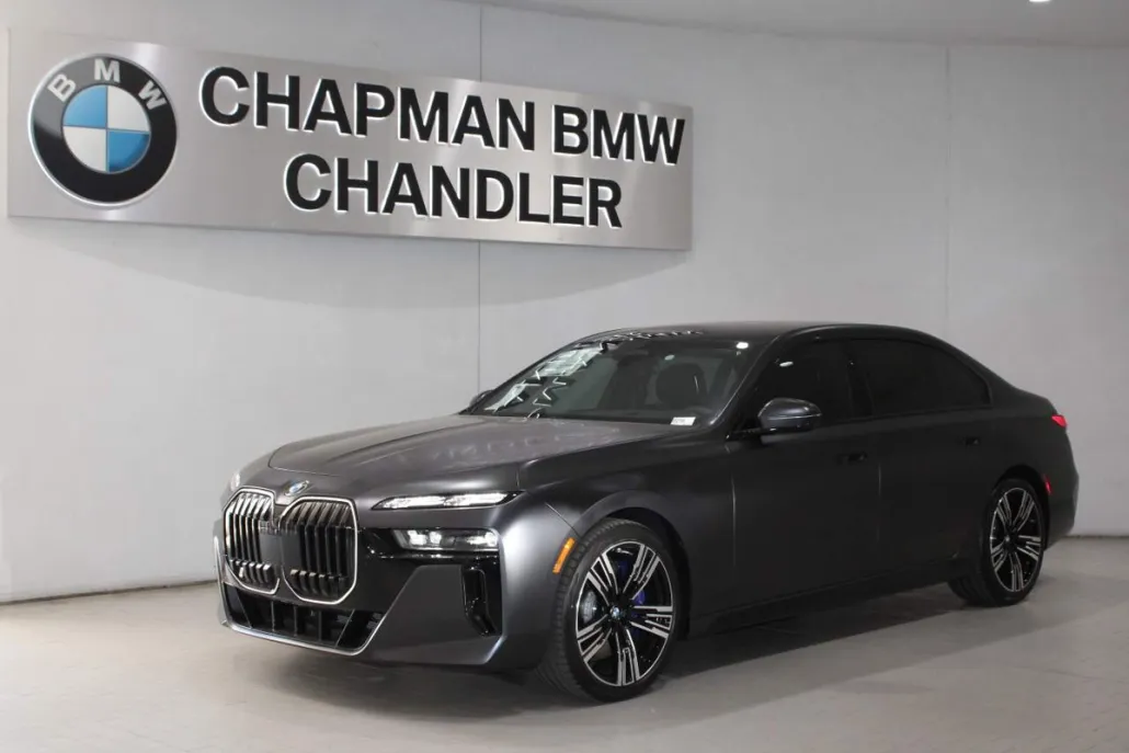 2025 Bmw 740i photo 1