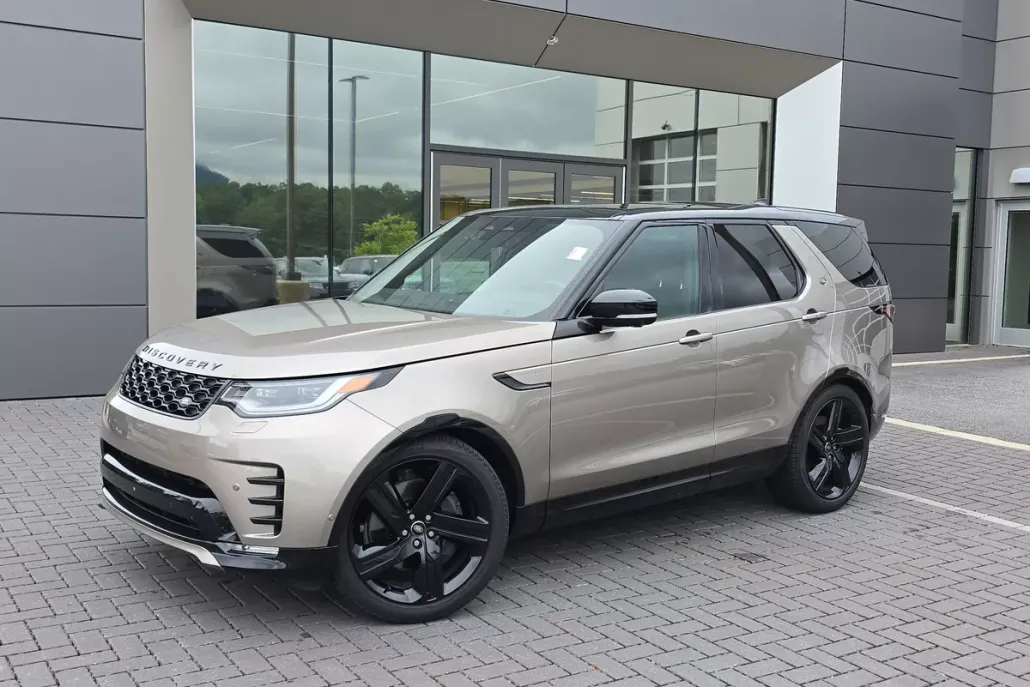 2025 Land Rover Discovery P360 Dynamic SE photo 1