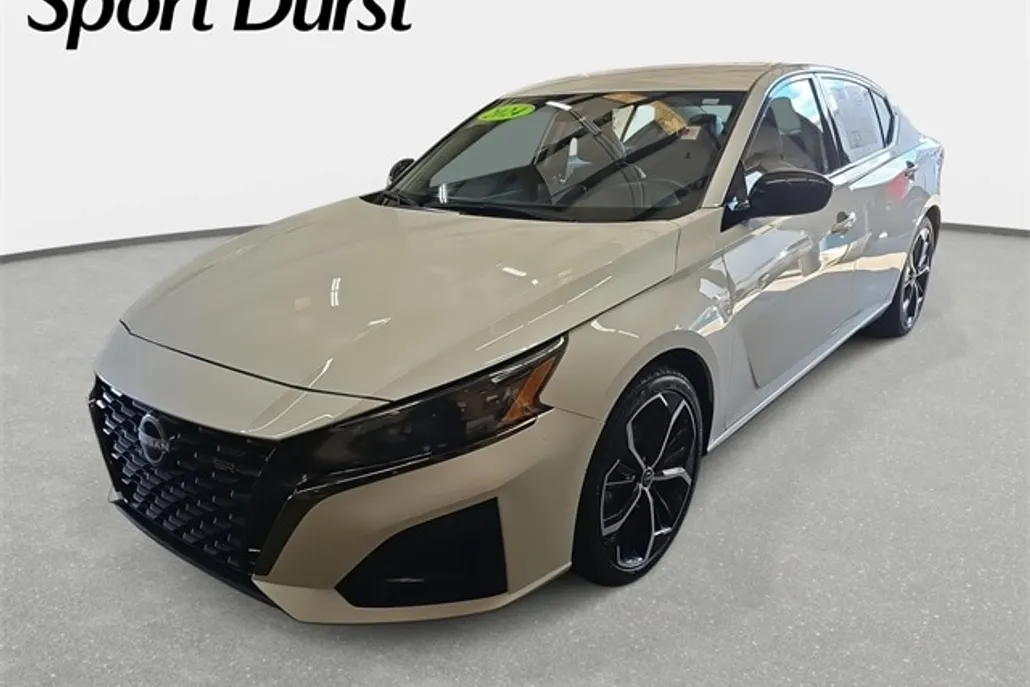 2024 Nissan Altima 2.5 SR photo 1