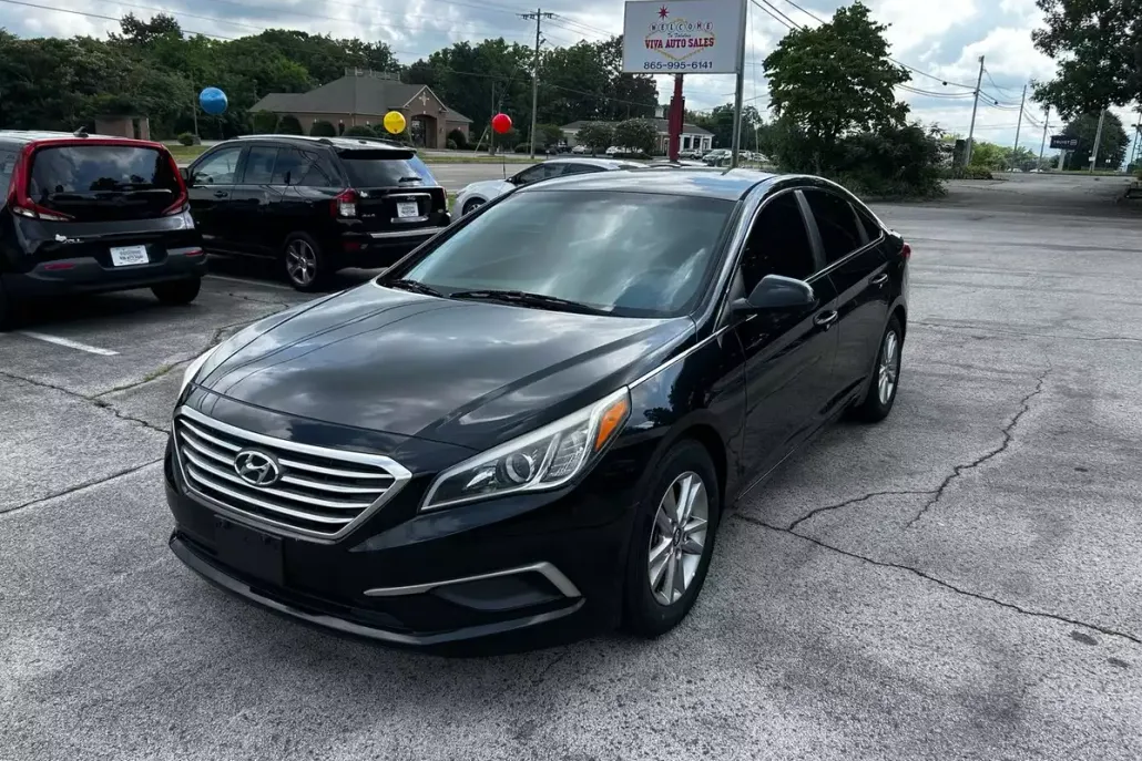 2016 Hyundai Sonata SE photo 1
