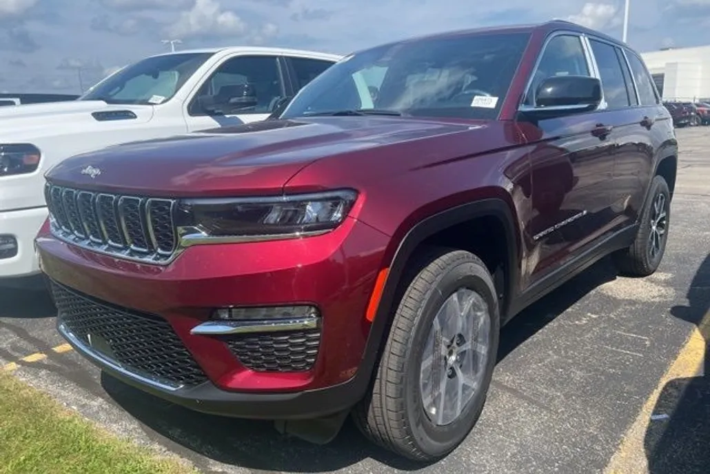 2025 Jeep Grand Cherokee Limited photo 1